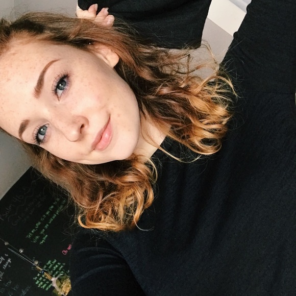 Meet your Posher, Julie - Picture 1 of 1